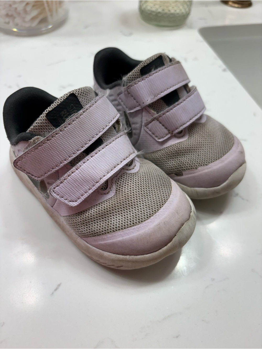 Nike Kids Velcro Sneakers in Light Purple and Gray